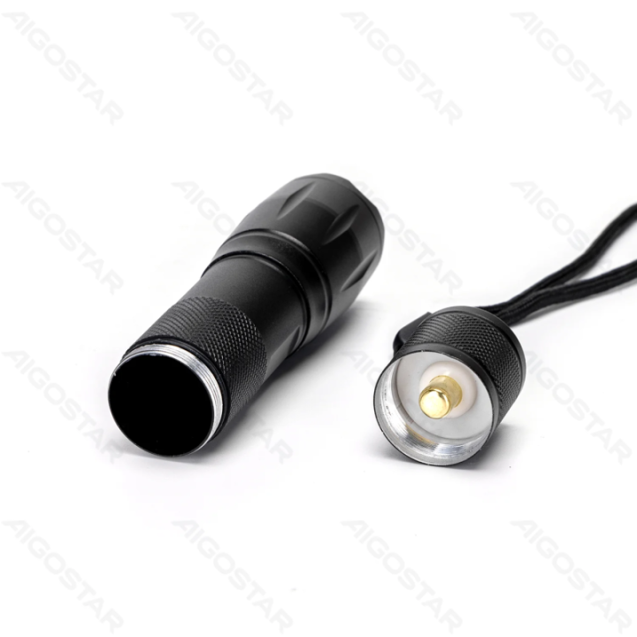 Torch Adjustable Focus 3AAA batteries