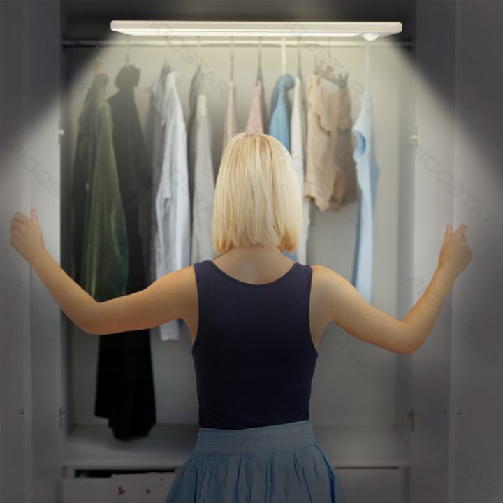 LED jutiklinė spintelės lempa 1.5W 4000K, įkraunama baterija