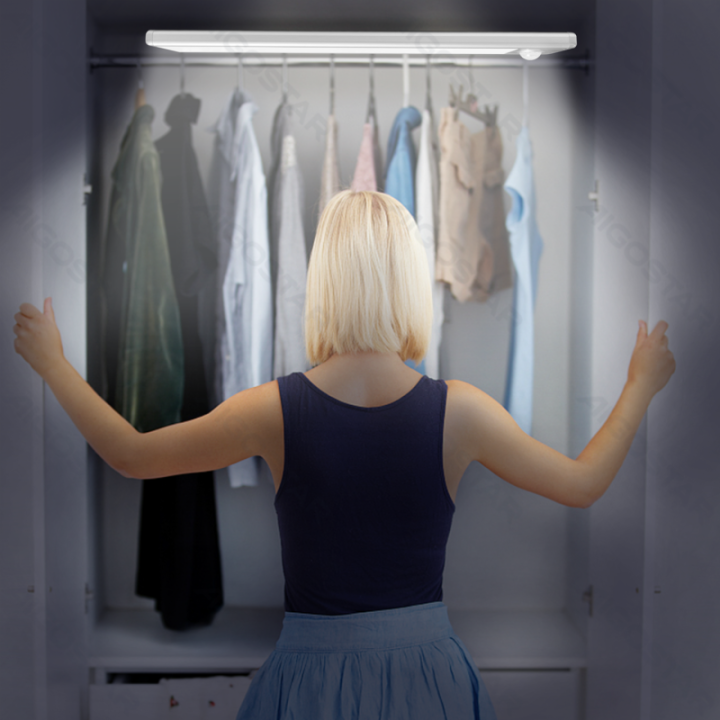 LED sensor cabinet light 1.5W 6000K,rechargeable battery