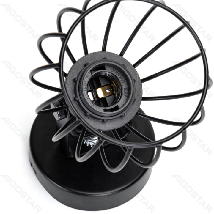 Metalinė sieninė lempa juoda (be šviesos šaltinio) E27