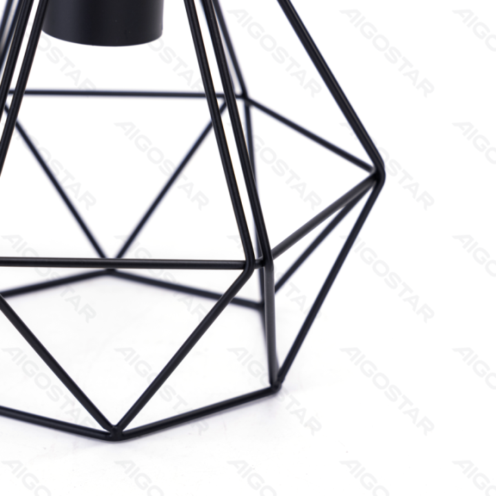 Geležinis pakabinamas šviestuvas E27x3 (be šviesos šaltinio)